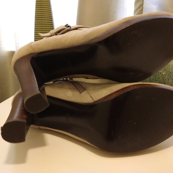 Booties - Picture 4 of 5